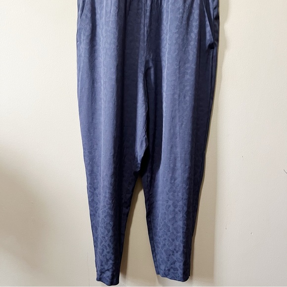 Athleta Brooklyn Textured Jumpsuit Medieval Violet Animal Print Jacquard Sz 20 - Picture 5 of 16